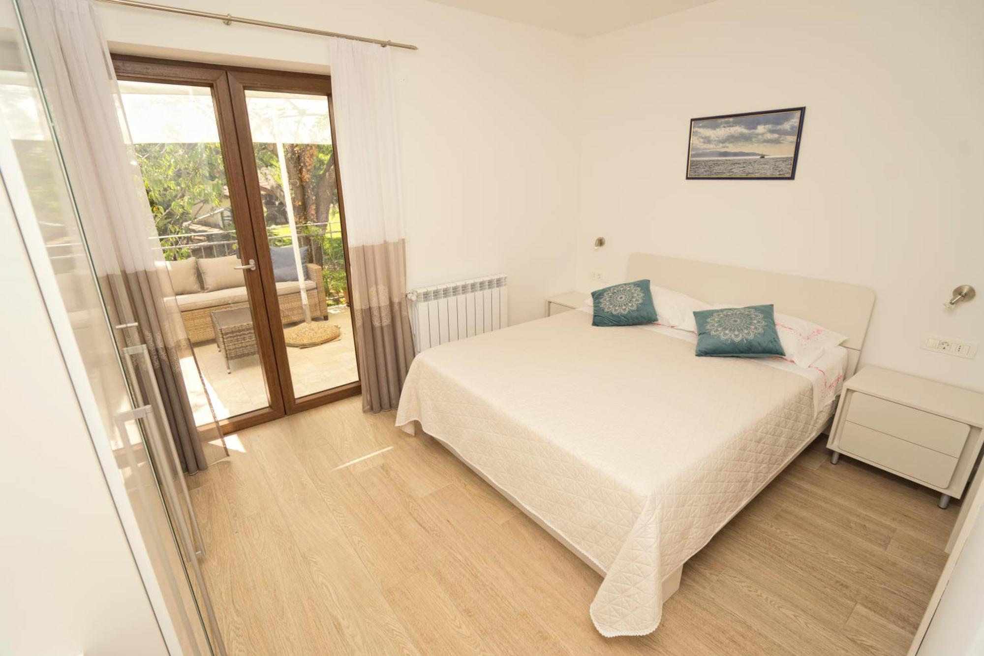 Riviera Blue Apartments With Seaview, Private Whirlpools And Parking Near Opatija Opric Eksteriør billede